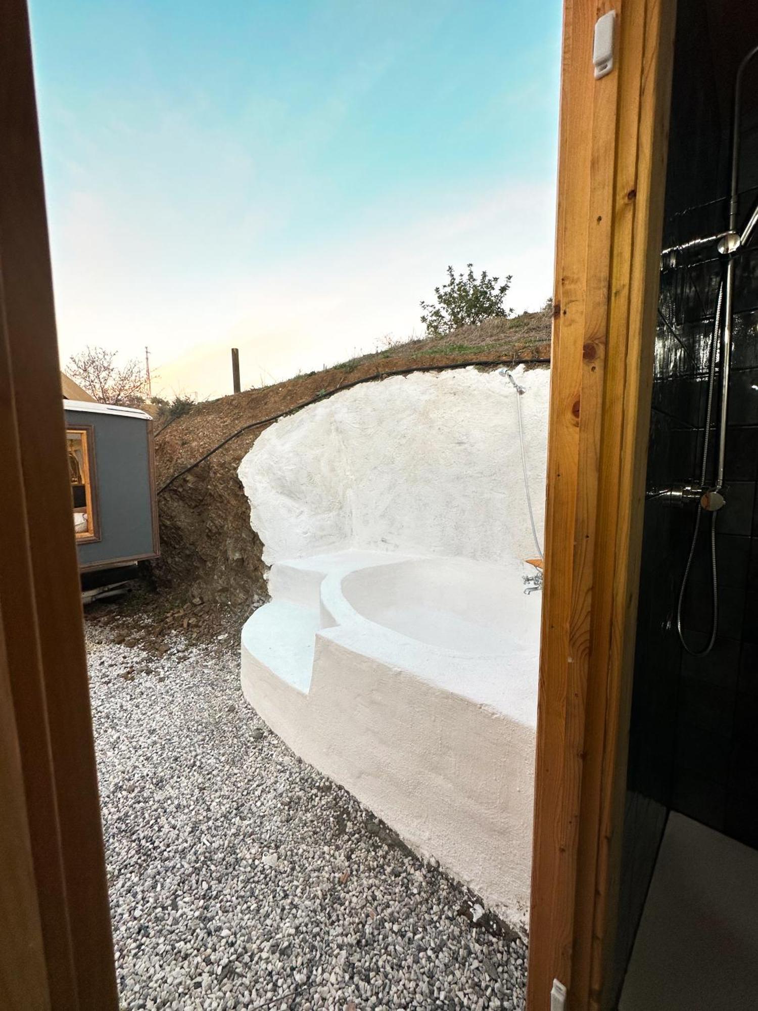 Romantic Accommodation - Hottub & Sauna Almogía المظهر الخارجي الصورة